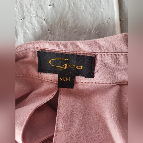 Sleeveless Pink Button-Up Women's Tank , Size Medium - Picture 3 of 4